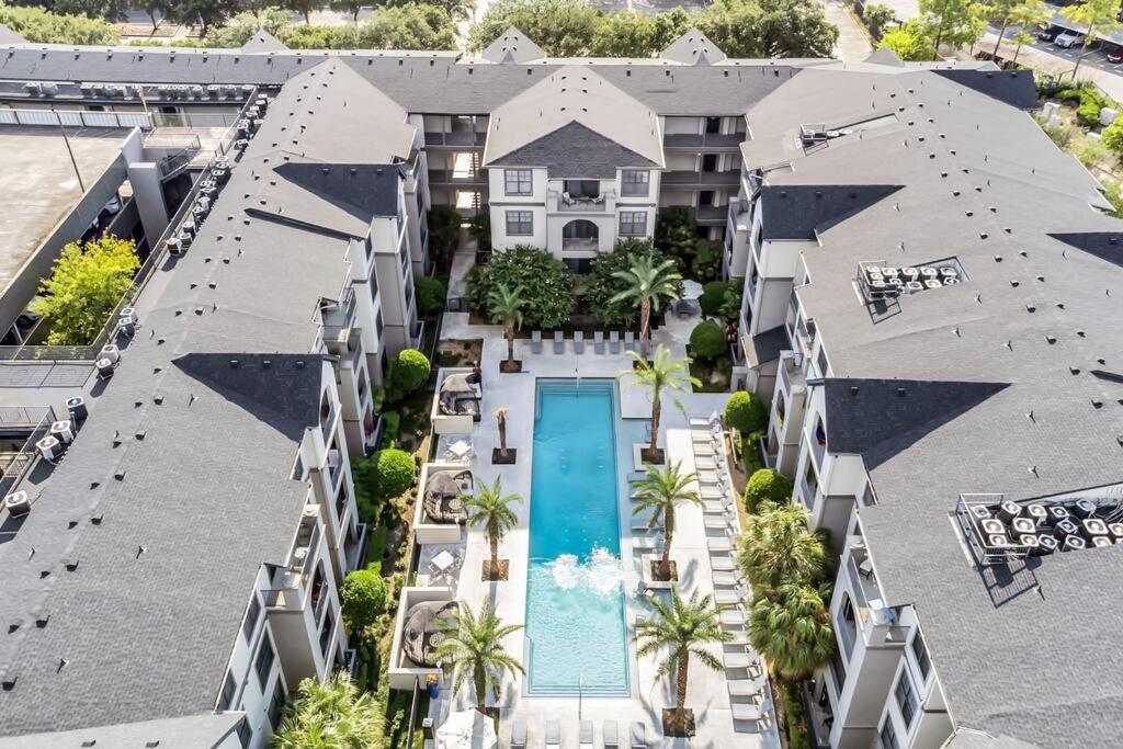 Chic Retreat-Walk To Nrg-Pool Lejlighed Houston Eksteriør billede